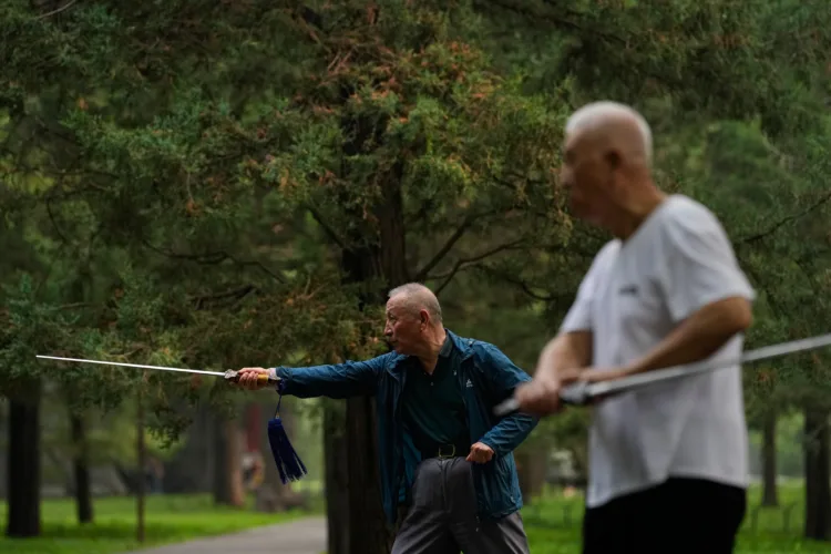 Tai chi practitioners seek balance and well-being in fast-paced Beijing